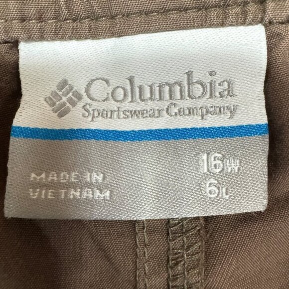 Columbia Womens Shorts - Dark Khaki - Size 16 - Picture 3 of 3